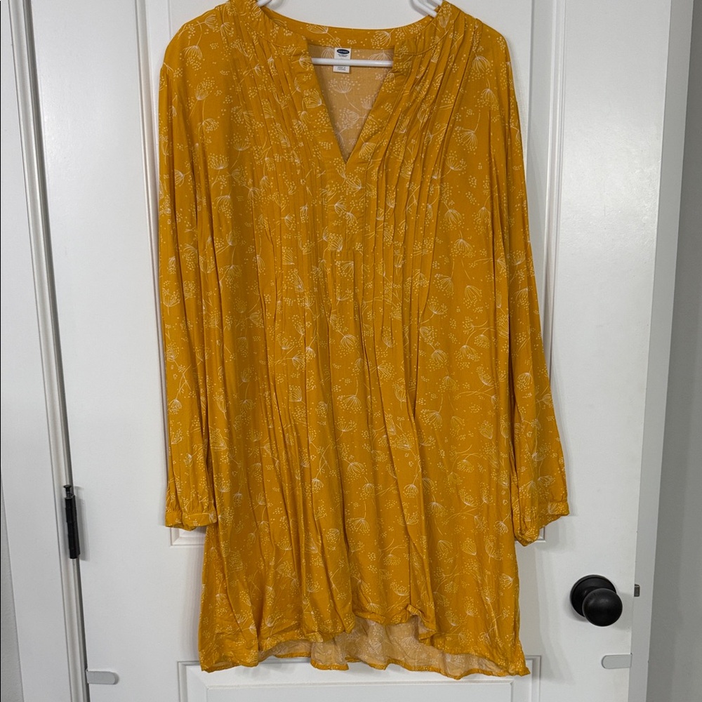Old Navy Mustard Yellow Long Sleeve Pleated V-Neck Dress